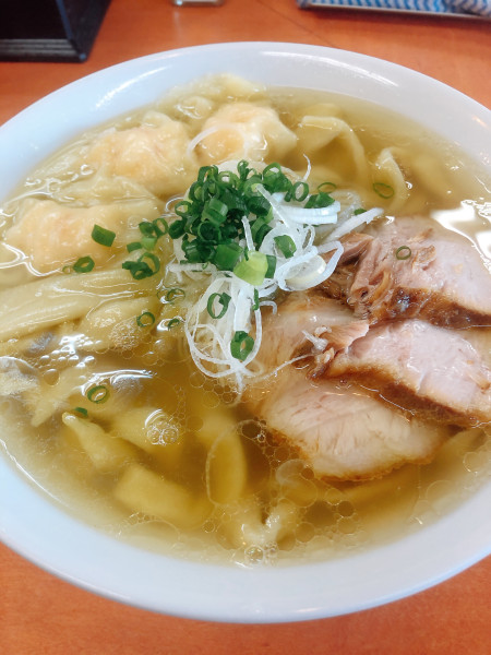 「海老ワンタン麺」@日陰の写真