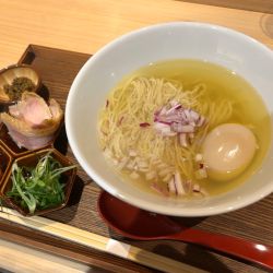 鶏らぁめん味玉付