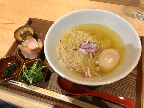 「鶏らぁめん味玉付」@鍈の写真