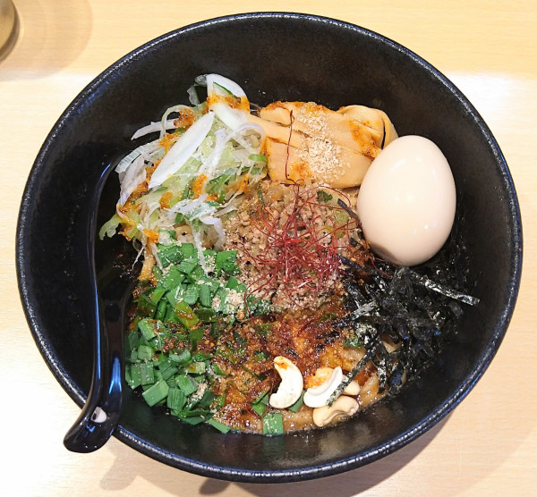 「汁なし担々麺【限定】＋味玉」@らーめん ぼん蔵の写真