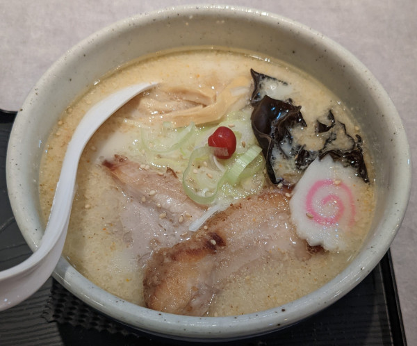 「しおらーめん」@らーめん 山頭火 越谷イオンレイクタウン店の写真