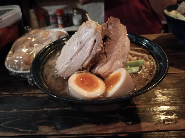 「ゴリラーメン 麺マシ野菜マシ1000円」@ラーメンゴリラの写真