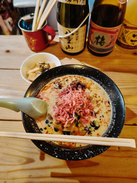 「海老だし担々麺(1,200円)」@石垣島深夜食堂 十九番の写真