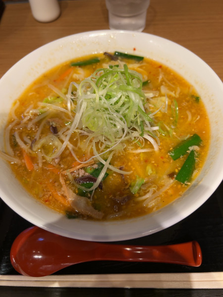 「味噌ラーメン（1,100円）」@けやき 新千歳空港店の写真