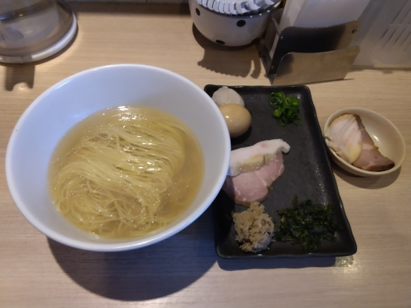 「５月水曜日限定　貝出汁そば(1200円)」@麺屋 一燈の写真