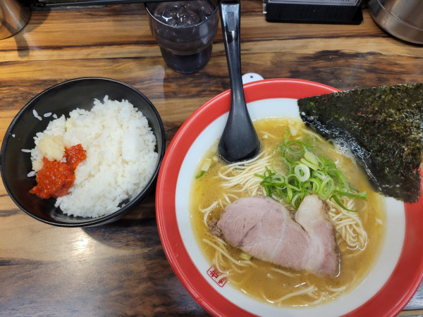 「細麺+ライス」@豚骨醤油らーめん 誠屋 八幡山本店の写真