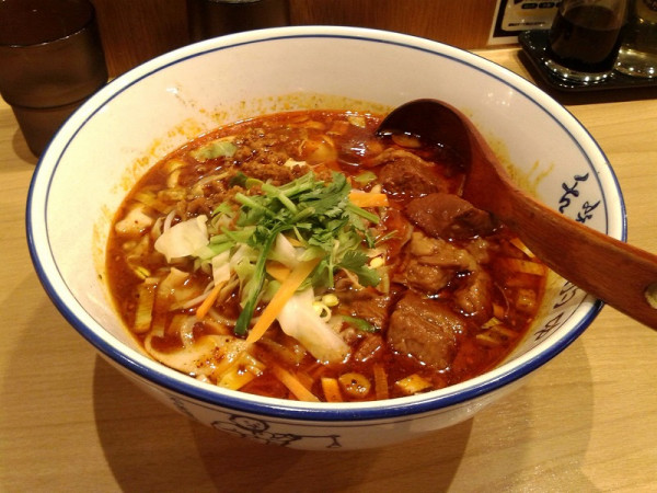 「麻辣牛肉湯麺(ビャンビャン麺)1190円」@青山餃子房 綾瀬店の写真