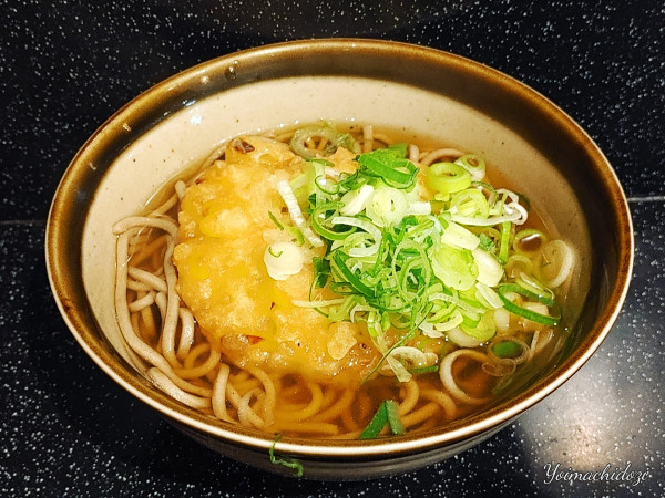 「天ぷらそば（450円）」@今庄そば コンコース店の写真