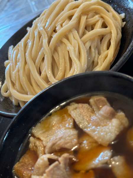 「ダブル肉汁うどん大盛り」@うどん仲藤の写真