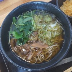 温かい 肉蕎麦 900円