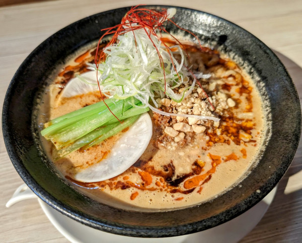 「濃厚鶏汁担々面990円」@麺 AKIBAの写真