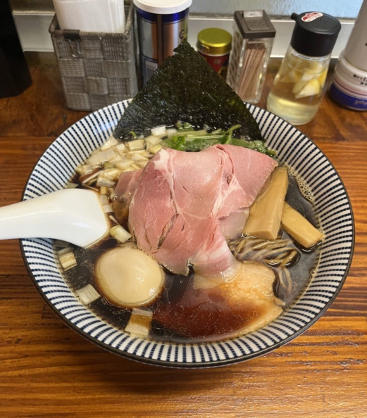 「煮干しそば黒醤油特製(1190円)＋大盛り(150円)」@中華そば よしかわの写真