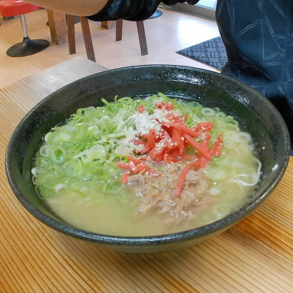 「ラーメン（600円）」@五号線沿いの元祖長浜ラーメンの写真