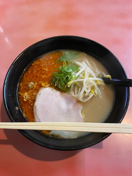 「とんこつ赤ラーメン」@ラーメンKAZUの写真