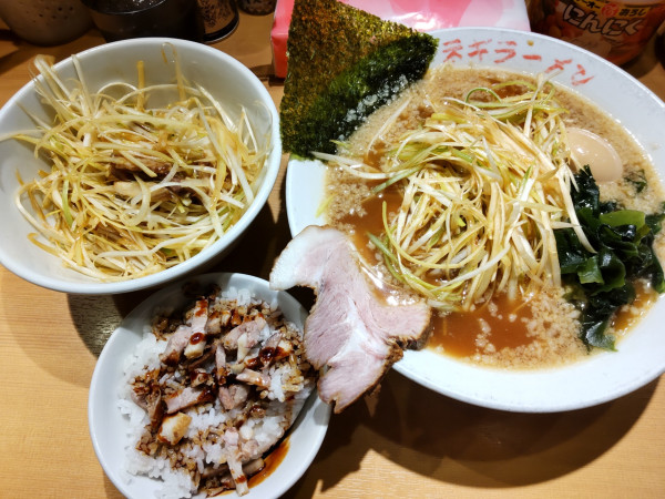 「チャ飯ネギコテラーメンセット＋ネギ別皿､味玉」@○新 ネギラーメン 新橋店の写真