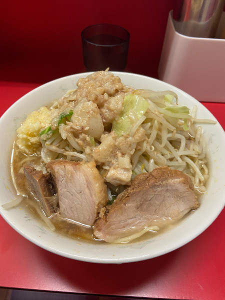 「小ラーメン（800円）ヤサイ、ニンニク、アブラ」@ラーメン二郎 上野毛店の写真