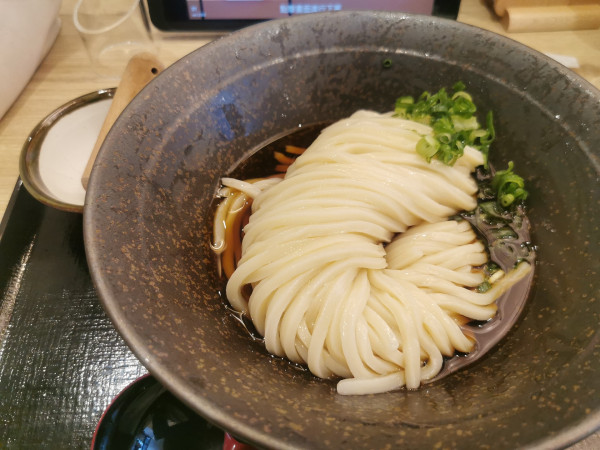 「冷やしぶっかけ」@山下本気うどん 池袋北口の写真