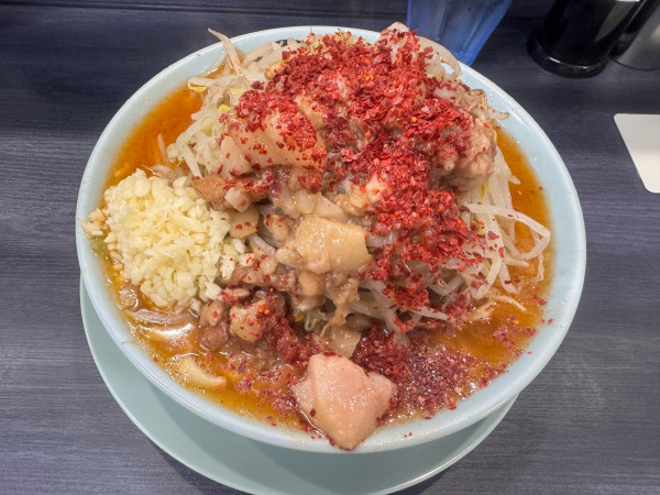 「ラーメン・カライアジ➕味玉・別皿アブラ」@オリバーヌードルの写真