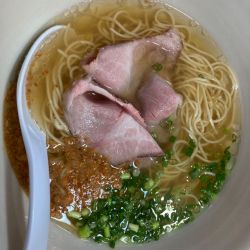 焦がしガーリックラーメン