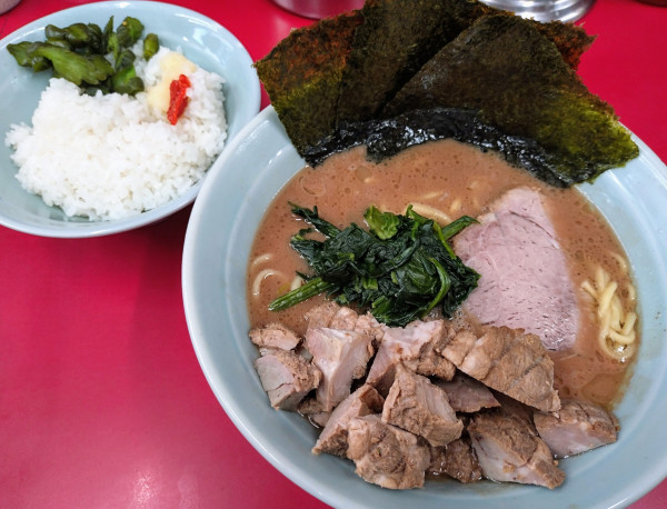 「らーめん並 ￥700」@横浜ラーメン 武蔵家 大宮店の写真