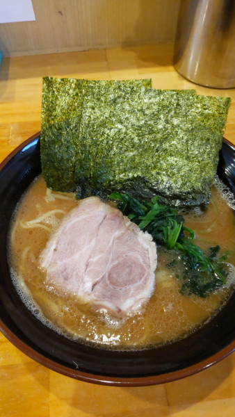 「ラーメン 並 800円」@横浜ラーメン 北村家の写真