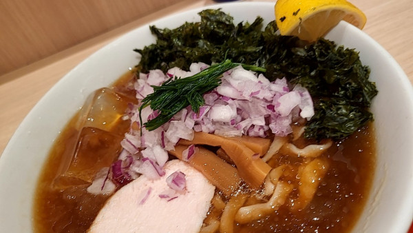 「冷やし煮干し」@七彩飯店の写真