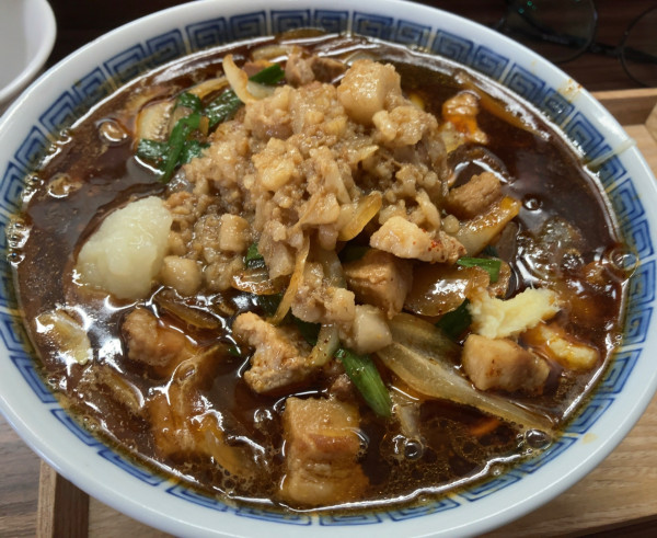 「スタミナ辛そば（３辛）ニンニク・ショウガ」@中華そば じんないの写真