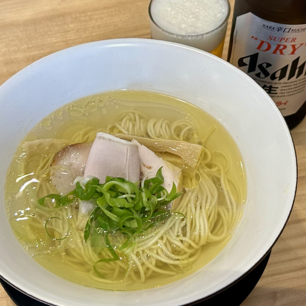 「中華そば（塩）＋asahiスーパードライ中びん」@中華そば 九道の写真