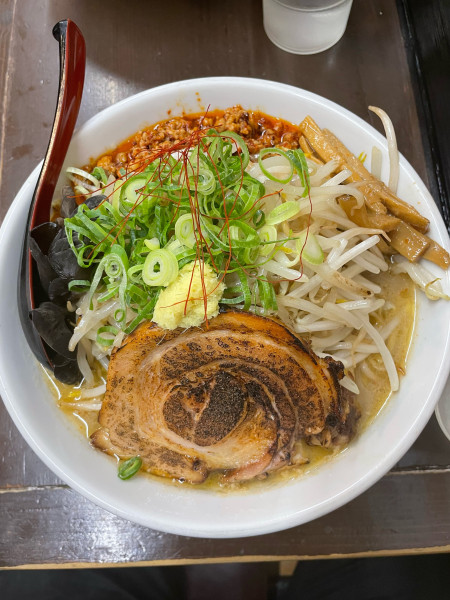「辛肉ラーメン＋もやし」@サッポロラーメン エゾ麺ロックの写真