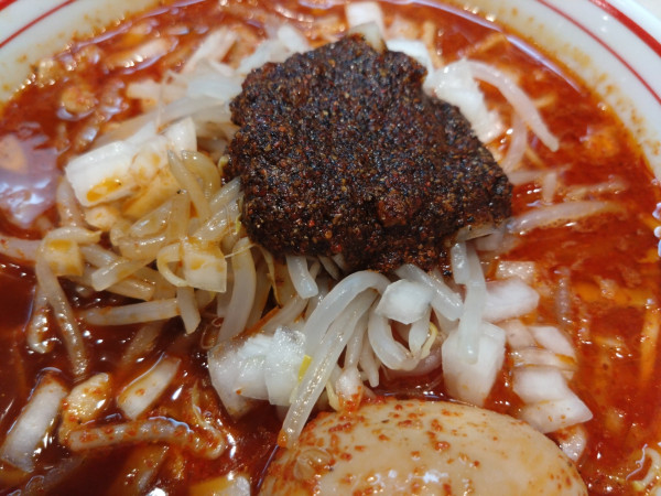 「北極の華 北極味玉」@蒙古タンメン 中本 高田馬場店の写真