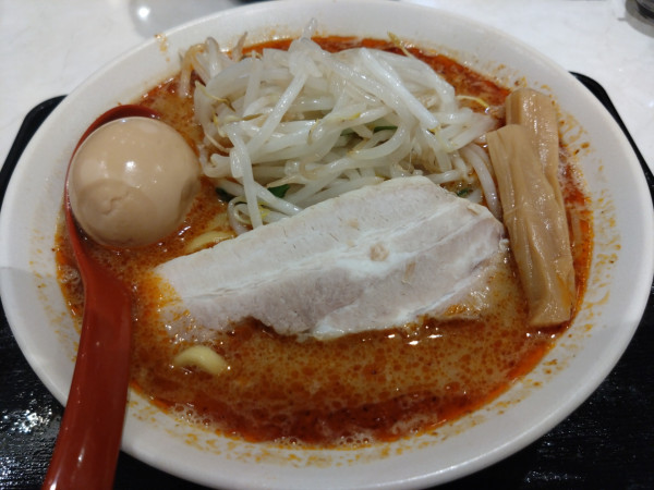 「辛味噌ラーメン」@味噌麺処 花道庵 東京ラーメンストリート店の写真