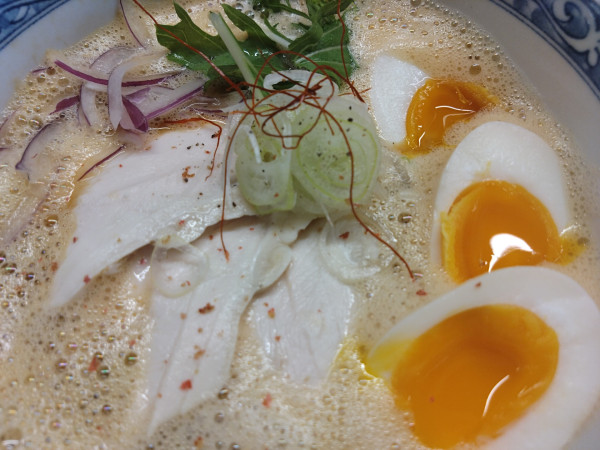 「味噌鶏白湯 味玉、ダイブ飯」@鶏白湯そば 江むらの写真