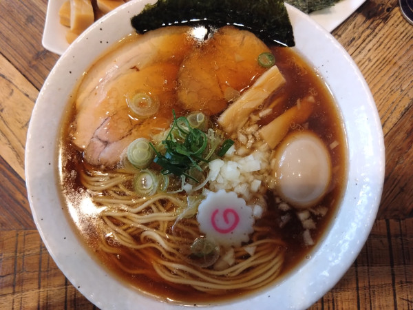 「煮干し中華そば 味玉、メンマ、中盛」@BASSOの写真