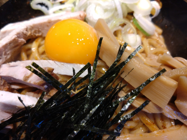 「上麻辣油そば 麺中盛」@油そば専門 清水家 向ヶ丘遊園店の写真