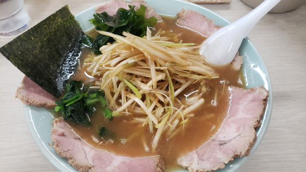 「ネギラーメン＋チャーシュー」@ラーメンショップ 八柱店の写真