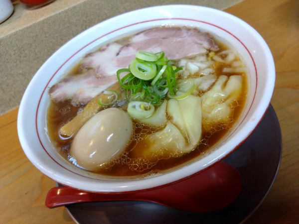 「特製中華そば 870円」@ラァメン ぼーんずの写真