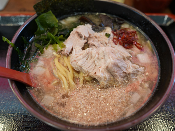 「ラーメン 並 麺硬め＋油多め」@イレブンフーズ 源流 南品川店の写真