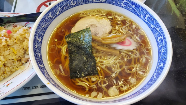 「ラーメンと半チャーハン（Aセット）950円」@中華 大勝軒の写真