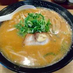 濃厚味噌らーめん　820円
