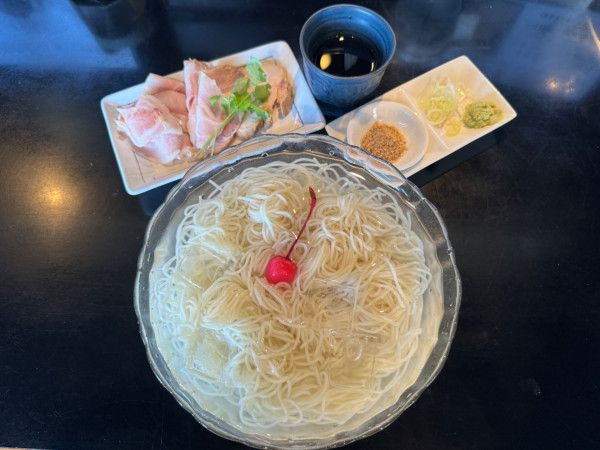 「Ra!No.そーめん200g 800円+おにく盛り300円」@麺坊 炗の写真