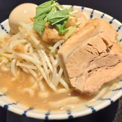 ロクスイラーメン＋豚増し＋味玉
