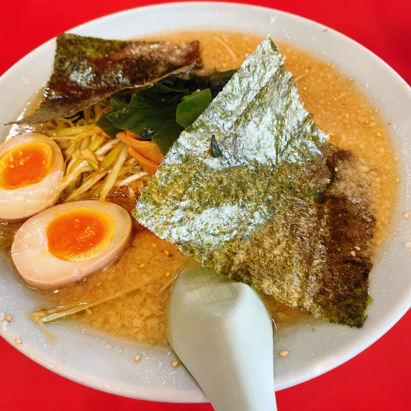 「ネギ味噌ラーメン 900円 味玉 100円」@ラーメンショップ 薮塚店の写真