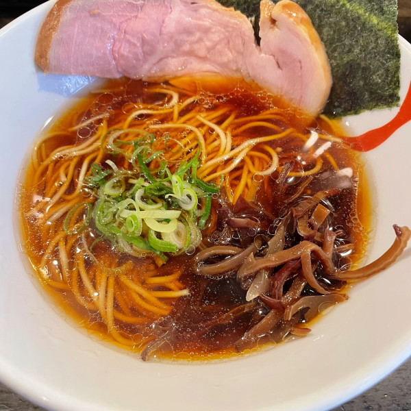 「朝ラーメン 醤油　600円」@燵家製麺の写真
