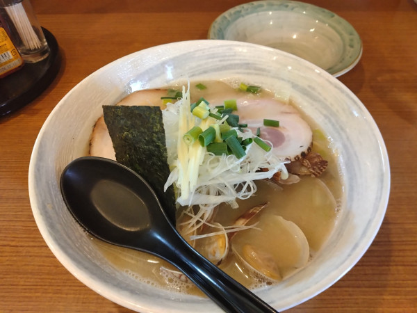 「アサリ塩ラーメン」@まことやの写真