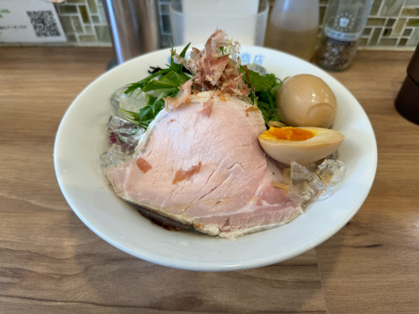 「【限定】アサリ煮干しの冷や塩そば」@はつがい商店の写真