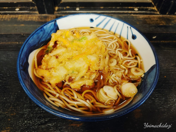 「かき揚げそば（500円）」@めん処 つるやの写真