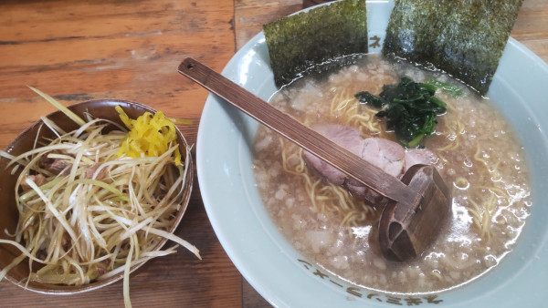 「モーニングサービスラーメンあぶら多め480円 ネギ丼330円」@ラーメンショップ 椿 上彦川戸店の写真
