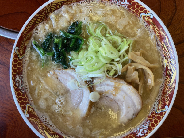 「背脂醤油ラーメン 830円」@自家製手もみ麺 ラーメン赤松の写真