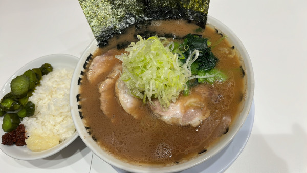 「豚そば」@とんこつみうらの写真