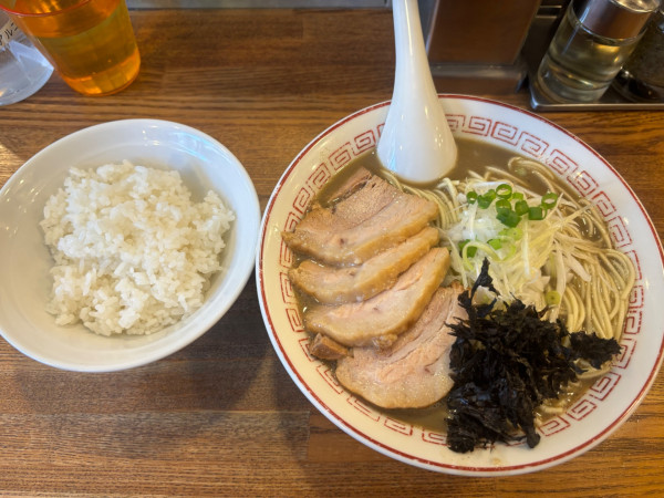 「濃厚煮干しラーメン」@煮干中華そば専門 煮干丸の写真